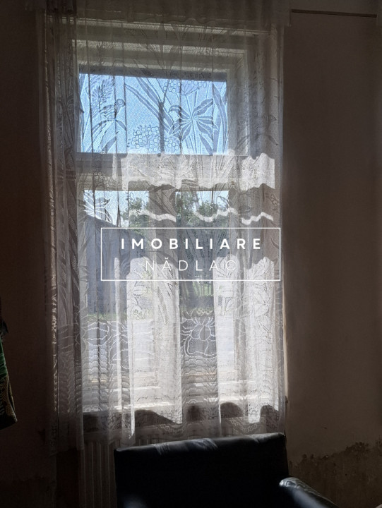  CASA BOIEREASCA pe colt  in Nadlac, Independentei colt cu M. Eminescu