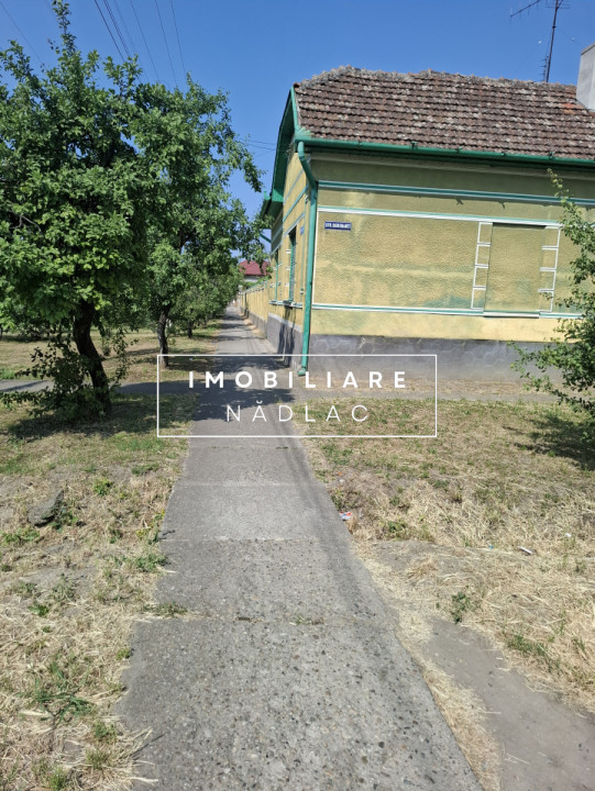  CASĂ MARE în Nădlac cu teren generos 2095mp
