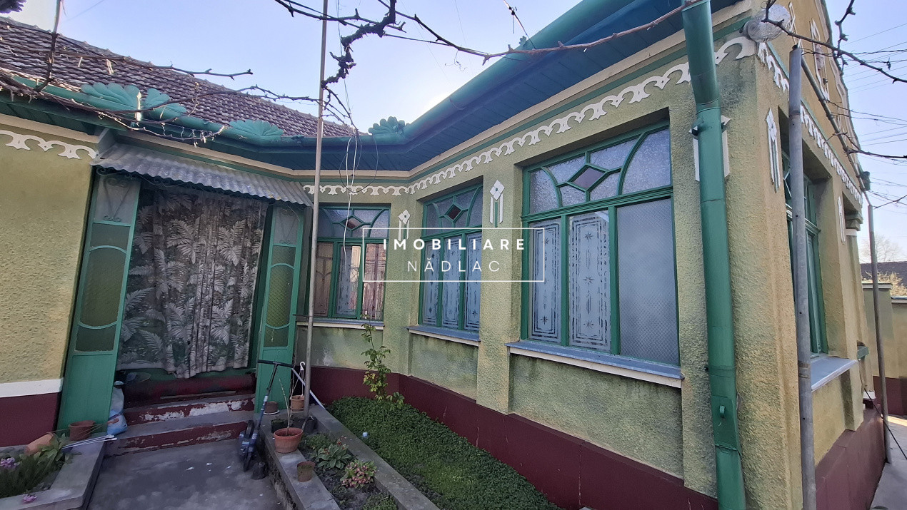  CASĂ MARE în Nădlac cu teren generos 2095mp