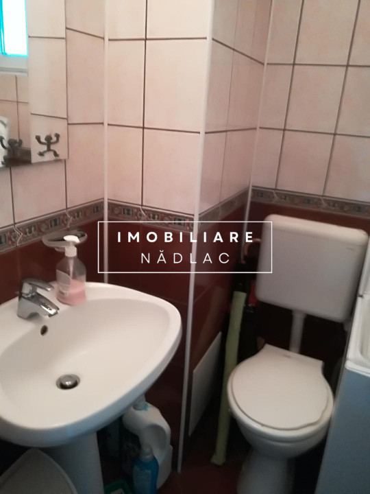 Apartament 4 camere decomandate etaj 3 bloc Digi Nadlac