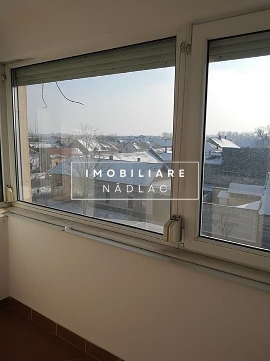 Apartament 4 camere decomandate etaj 3 bloc Digi Nadlac