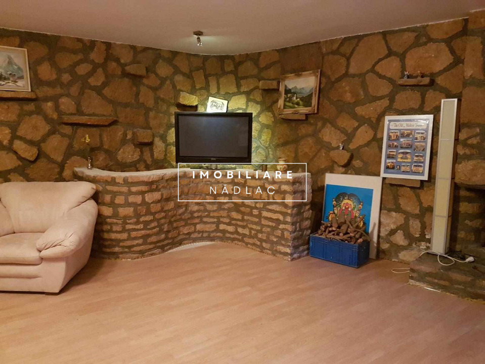 ViLA de LUX  cu un DESIGN deosebit in centrul orasului Nadlac