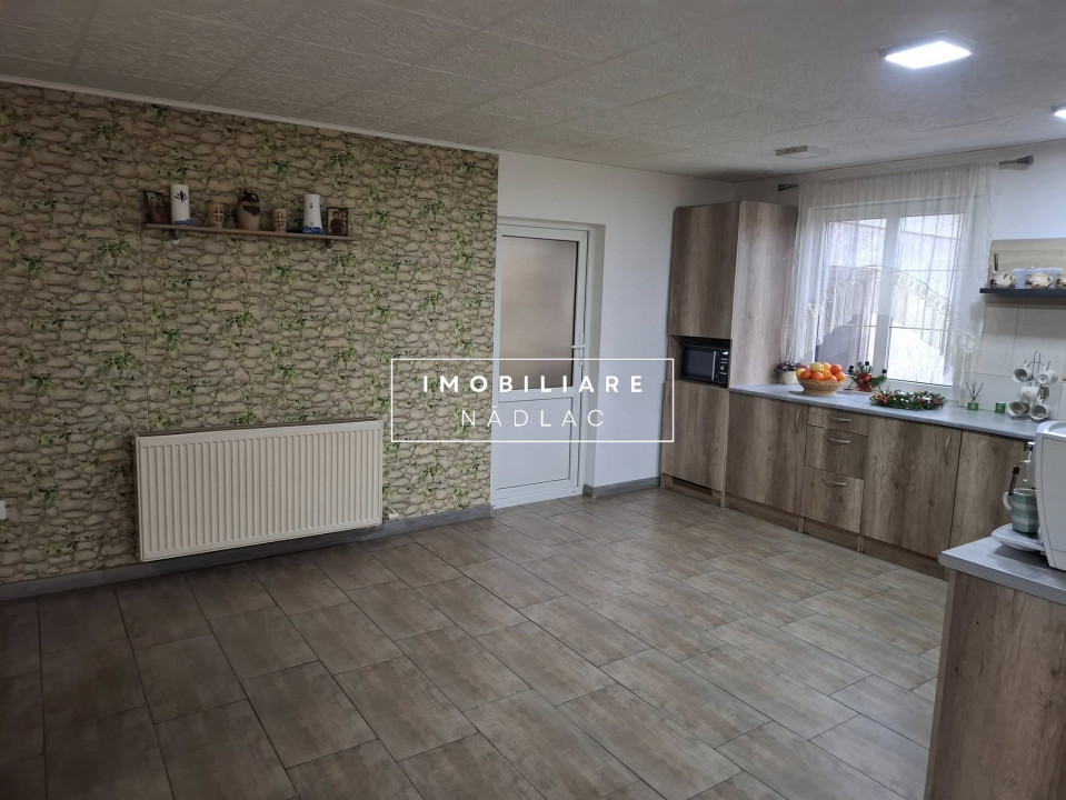 Casa NOUA 4 camere in Nadlac