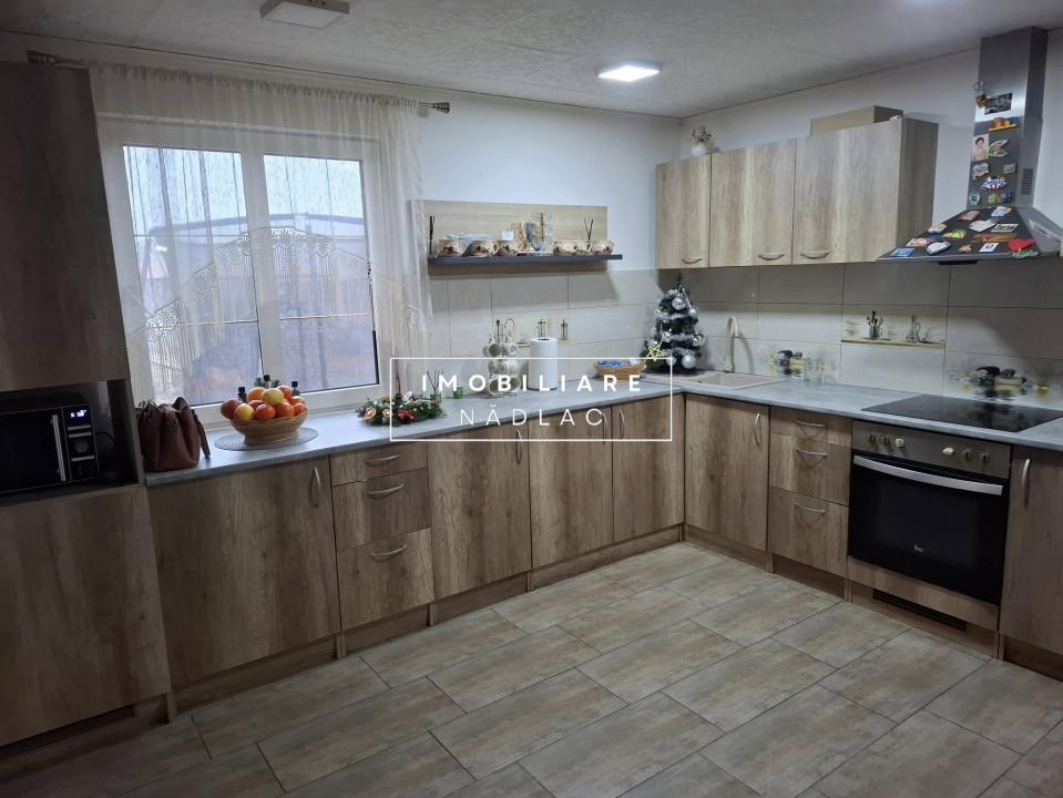 Casa NOUA 4 camere in Nadlac