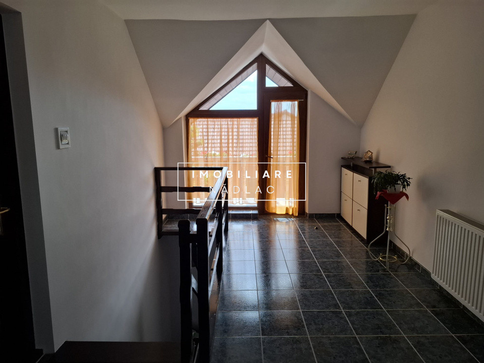 Vila 6 camere P+M in Nadlac