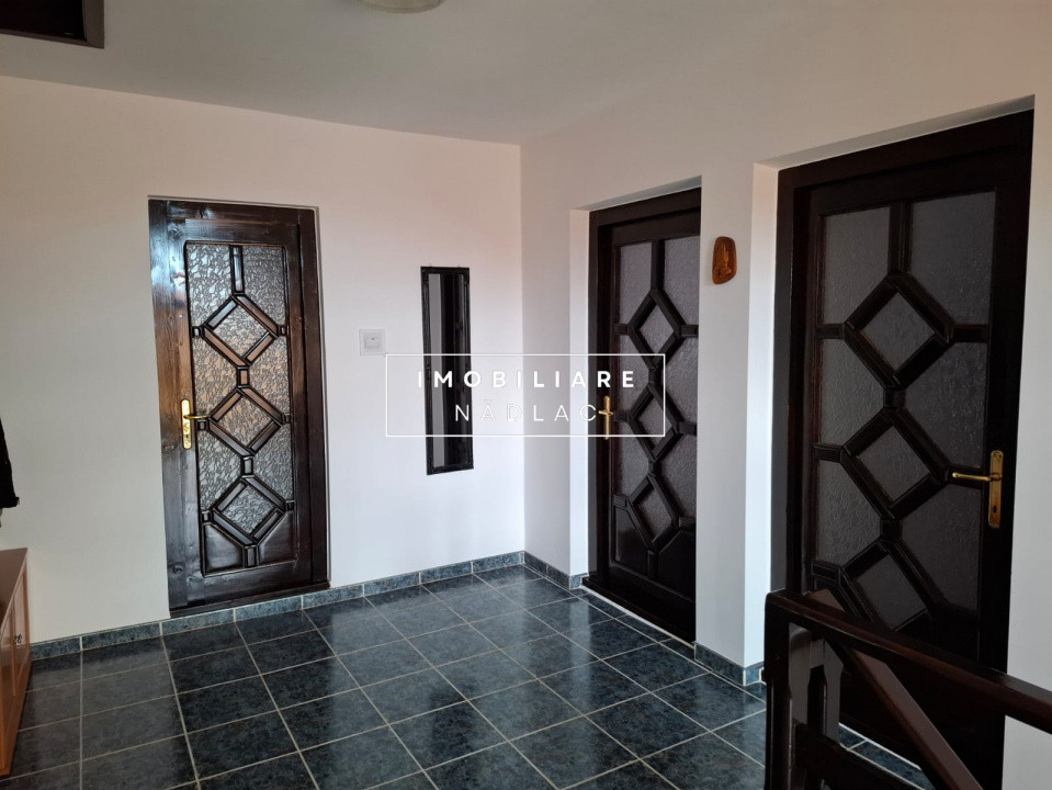 Vila 6 camere P+M in Nadlac