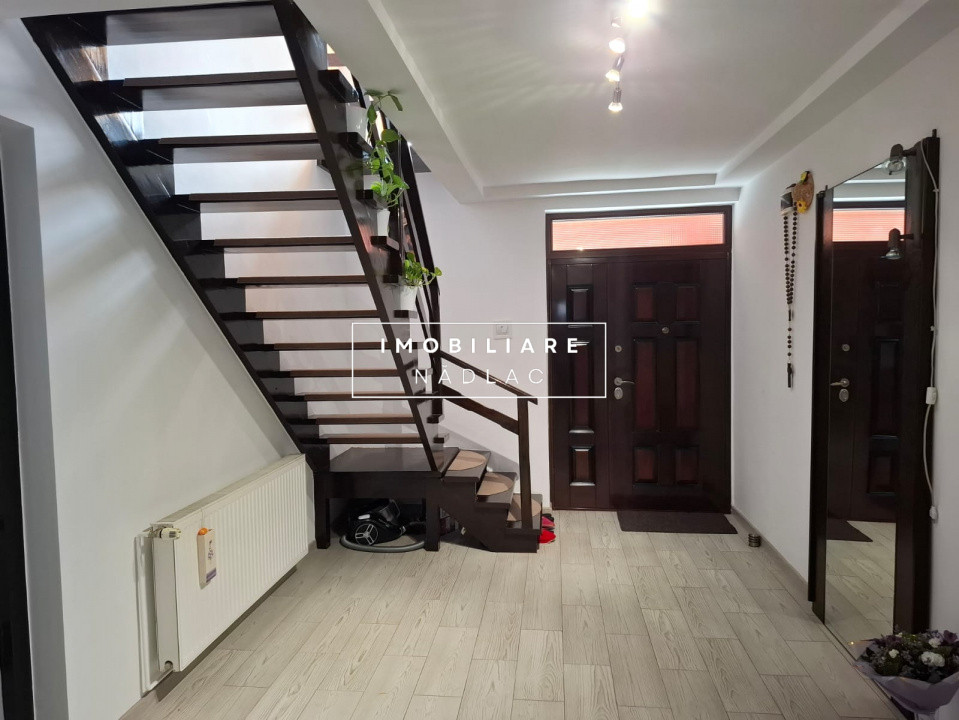 Vila 6 camere P+M in Nadlac
