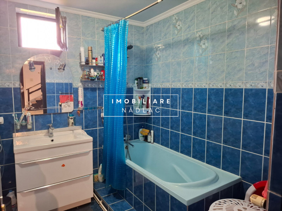 Vila 6 camere P+M in Nadlac