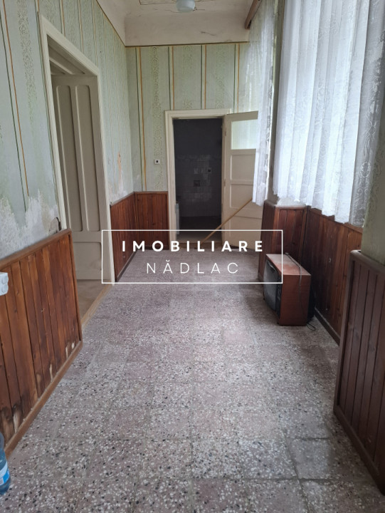 Casa din caramida pentru renovat  3 camere in Nadlac