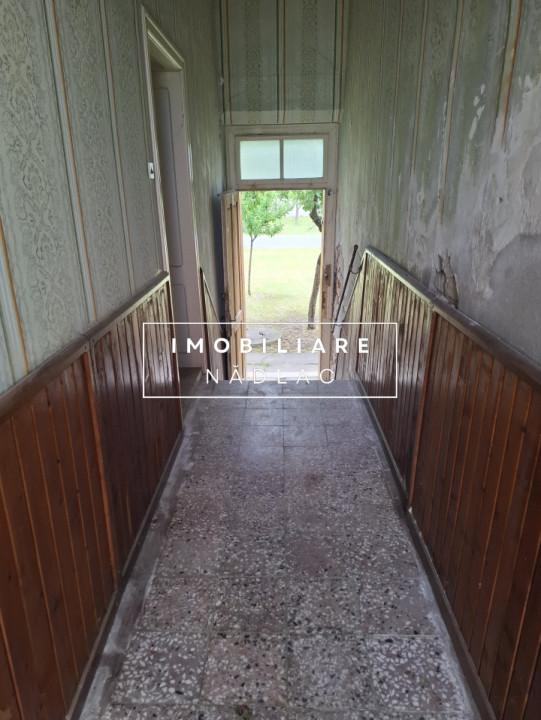 Casa din caramida pentru renovat  3 camere in Nadlac