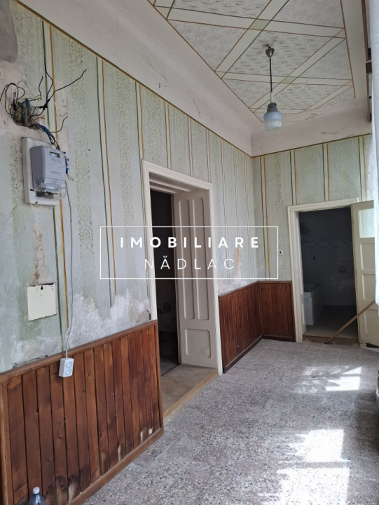 Casa din caramida pentru renovat  3 camere in Nadlac