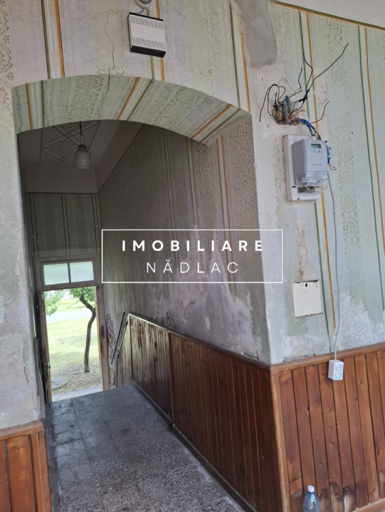 Casa din caramida pentru renovat  3 camere in Nadlac