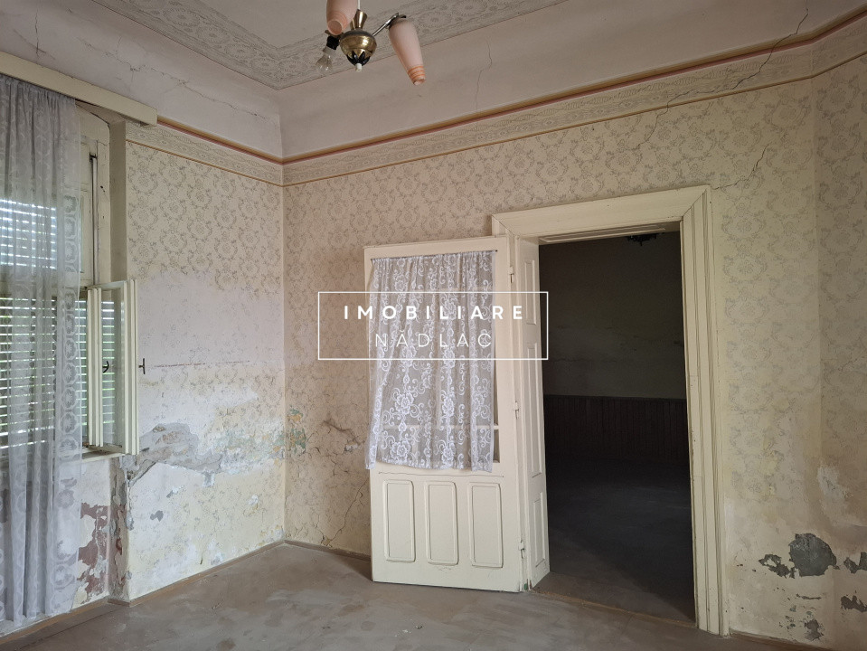 Casa din caramida pentru renovat  3 camere in Nadlac