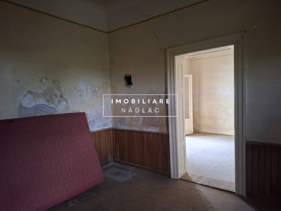 Casa din caramida pentru renovat  3 camere in Nadlac
