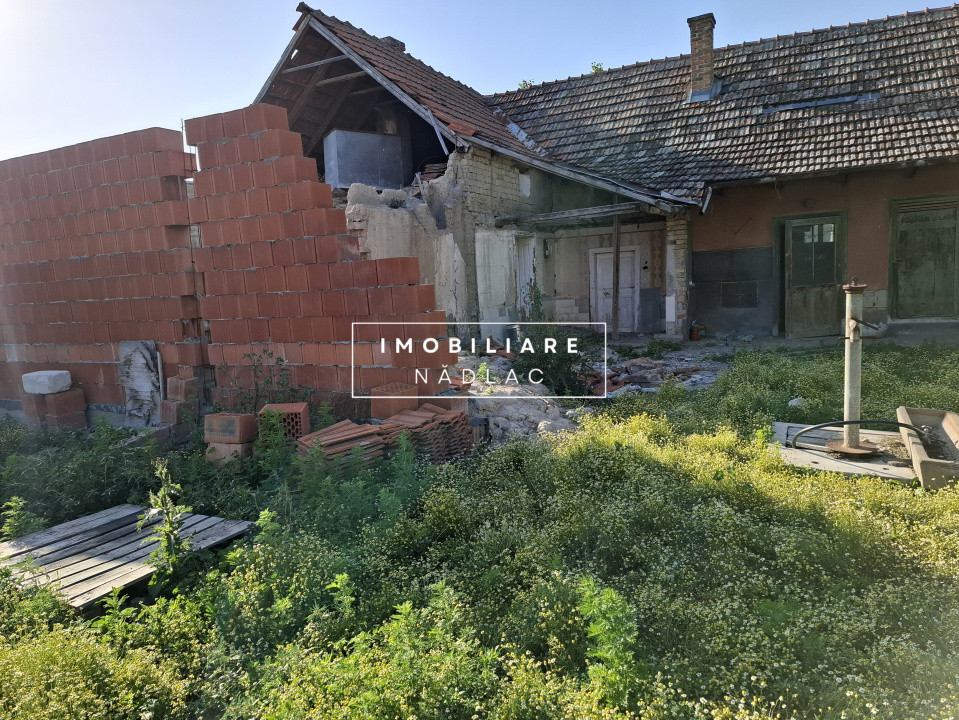 Casa pentru demolare/renovare in Nadlac cu teren 616mp