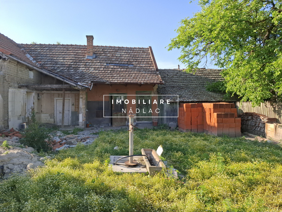 Casa pentru demolare/renovare in Nadlac cu teren 616mp