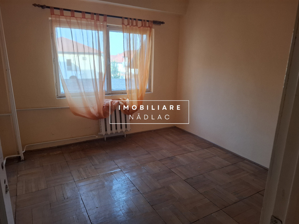 Apartament 4 camere cu vedere pe două parti etaj 1 in Nadlac