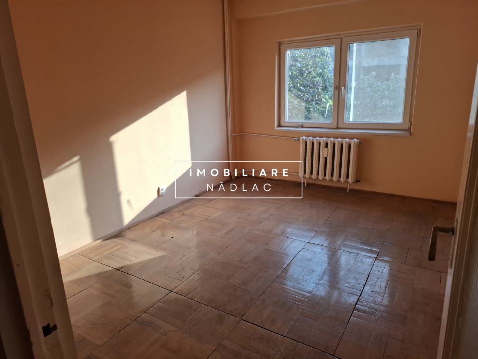 Apartament 4 camere cu vedere pe două parti etaj 1 in Nadlac