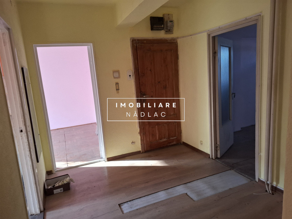Apartament 4 camere cu vedere pe două parti etaj 1 in Nadlac