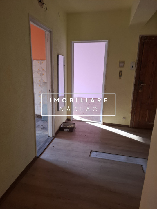 Apartament 4 camere cu vedere pe două parti etaj 1 in Nadlac