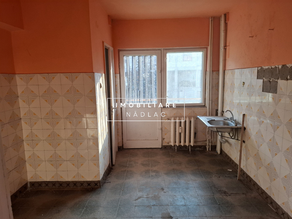 Apartament 4 camere cu vedere pe două parti etaj 1 in Nadlac