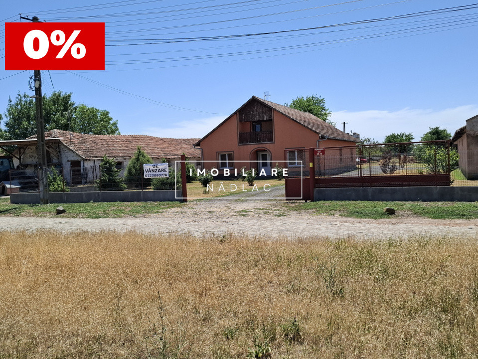 Proprietate mixtă de vânzare în Nădlac – Casă modernă + hală/grajd + teren mare