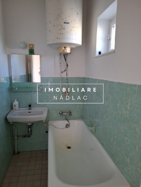 Casa 2 camere + anexe in Ungaria Nadlacul Nou 500m de granita cu Romania