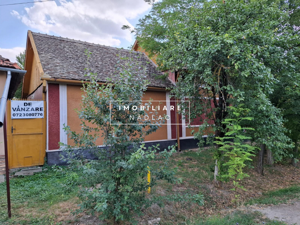 Casa mare 4 camere cu gaz Strada V.Lucaciu colt  cu I.L. Caragiale in Nădlac