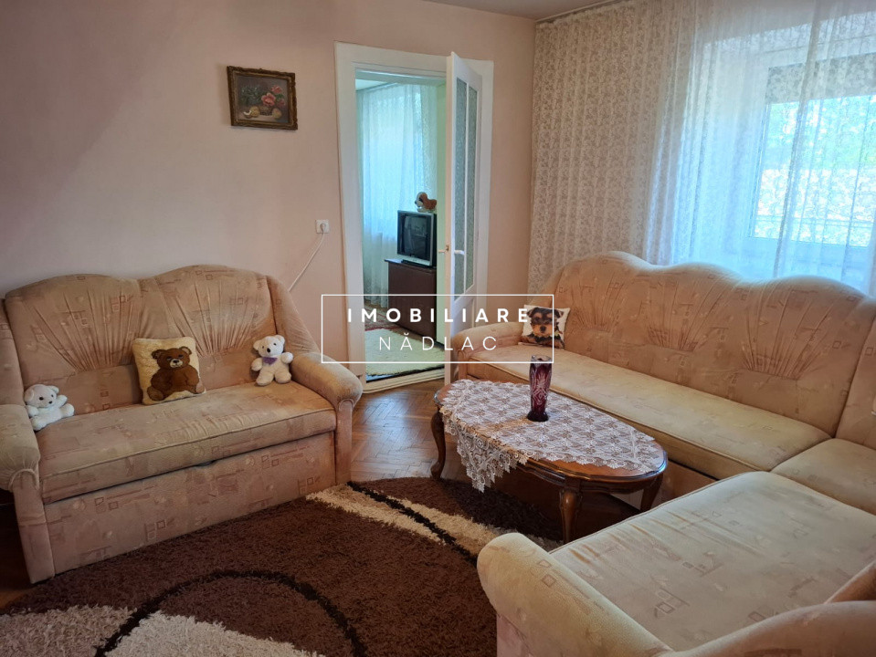 Casa amenajata in Nadlac pe strada Dr. Martin Luther (strada larga)