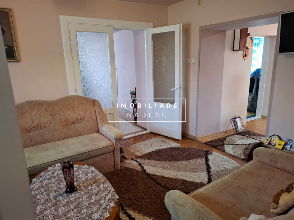 Casa amenajata in Nadlac pe strada Dr. Martin Luther (strada larga)