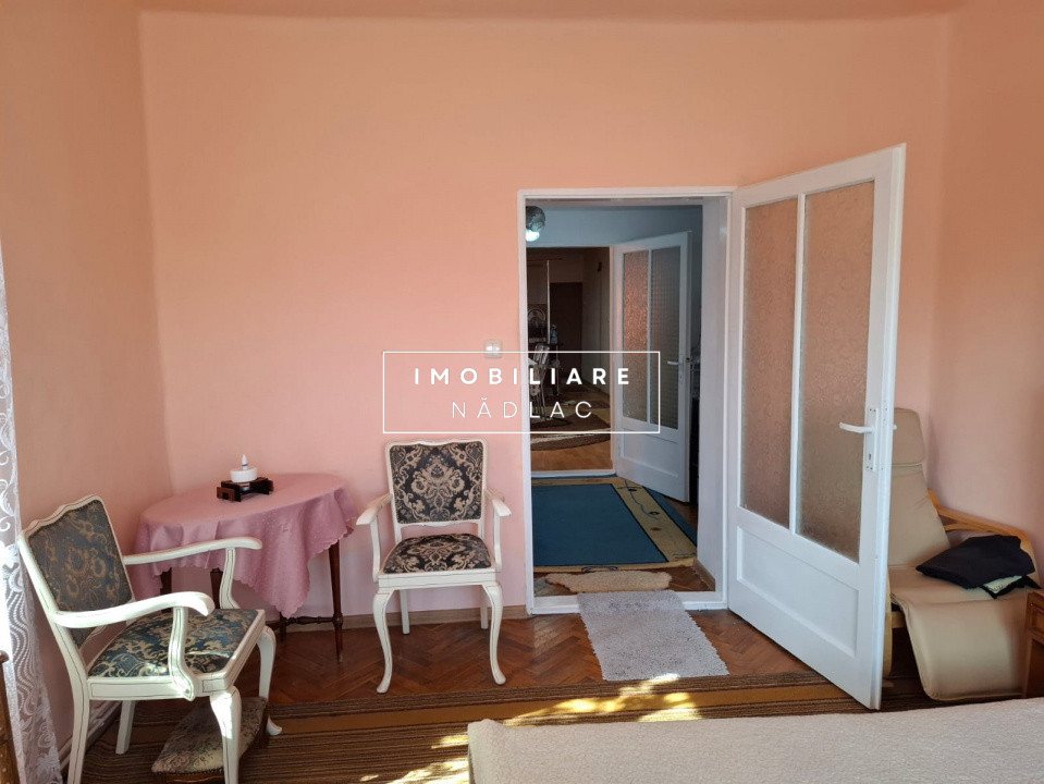 Casa amenajata in Nadlac pe strada Dr. Martin Luther (strada larga)