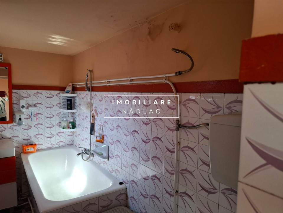 Casa amenajata in Nadlac pe strada Dr. Martin Luther (strada larga)