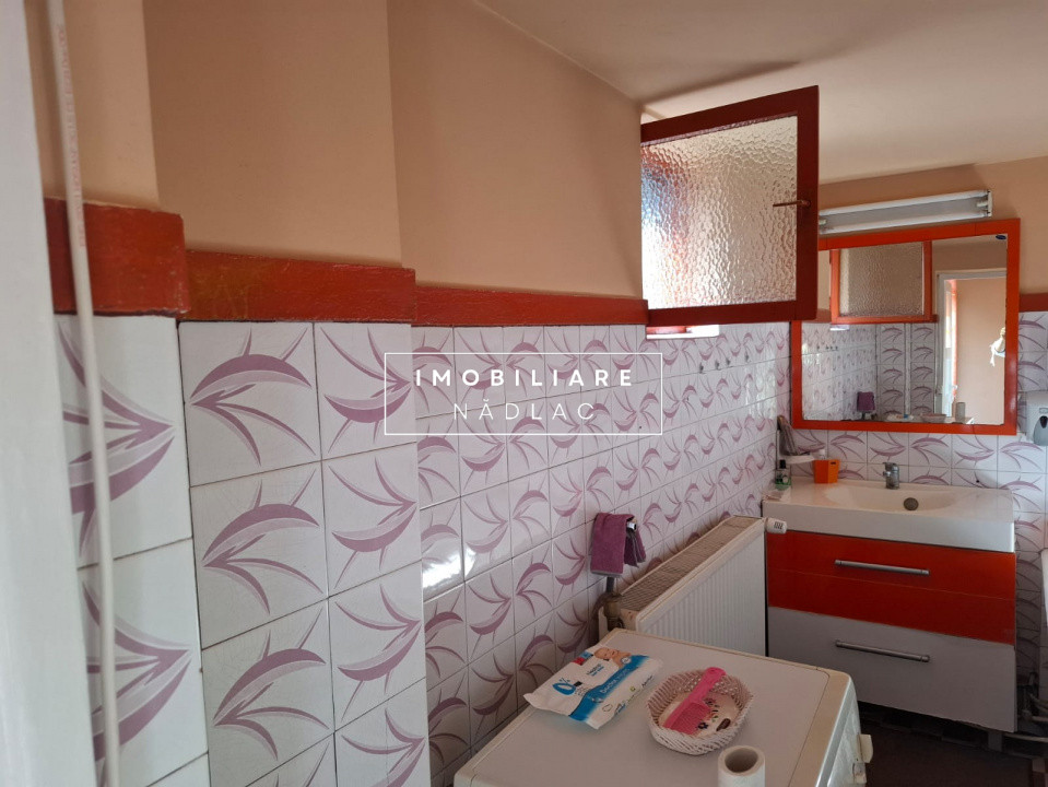 Casa amenajata in Nadlac pe strada Dr. Martin Luther (strada larga)