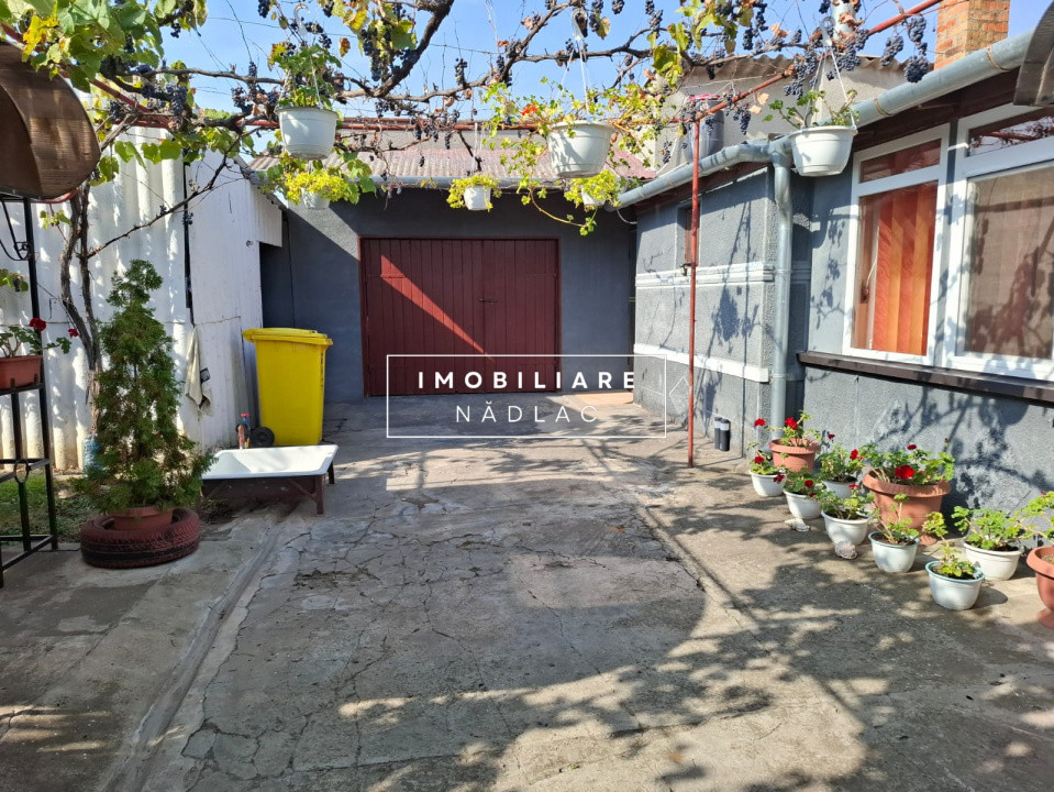 Casa amenajata in Nadlac pe strada Dr. Martin Luther (strada larga)