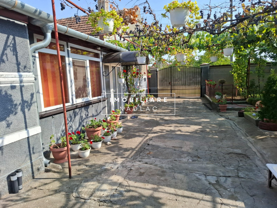 Casa amenajata in Nadlac pe strada Dr. Martin Luther (strada larga)