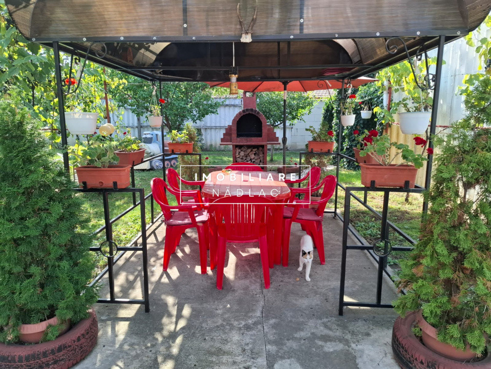 Casa amenajata in Nadlac pe strada Dr. Martin Luther (strada larga)