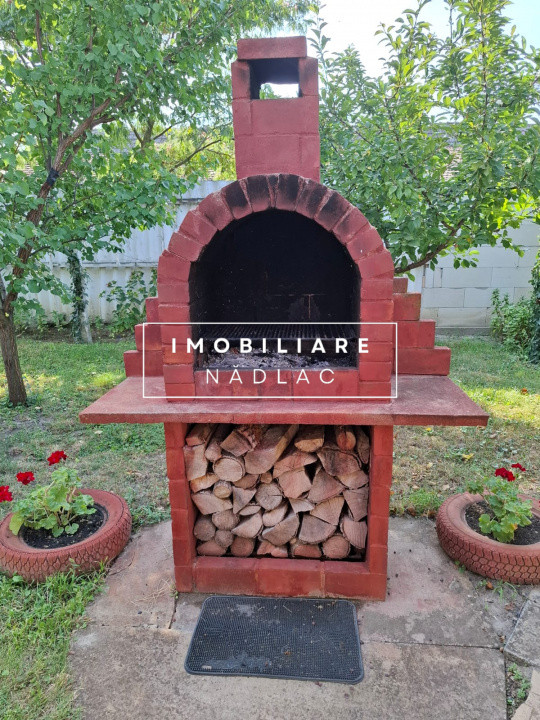 Casa amenajata in Nadlac pe strada Dr. Martin Luther (strada larga)