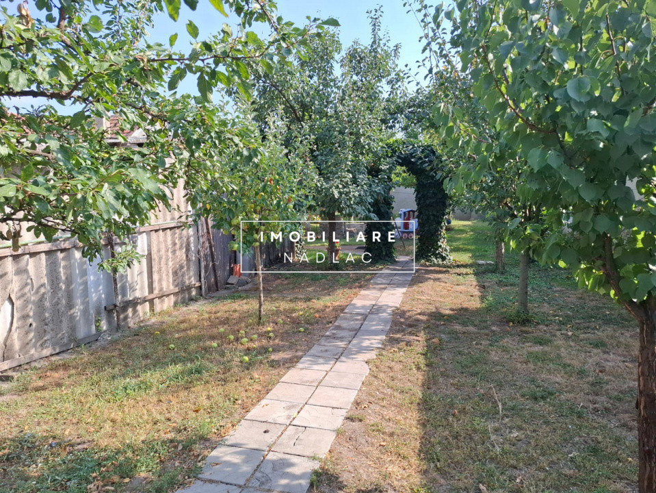 Casa amenajata in Nadlac pe strada Dr. Martin Luther (strada larga)