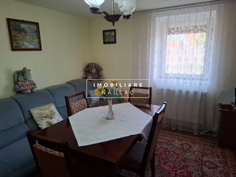 Casa amenajata in Nadlac pe strada Dr. Martin Luther (strada larga)