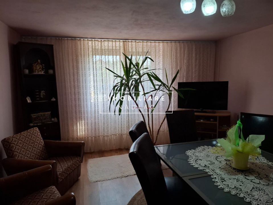 Casa amenajata in Nadlac pe strada Dr. Martin Luther (strada larga)