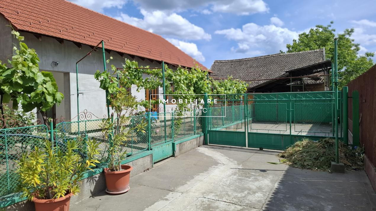 Proprietate rară în Nădlac – Casa ultracentral 7 camere