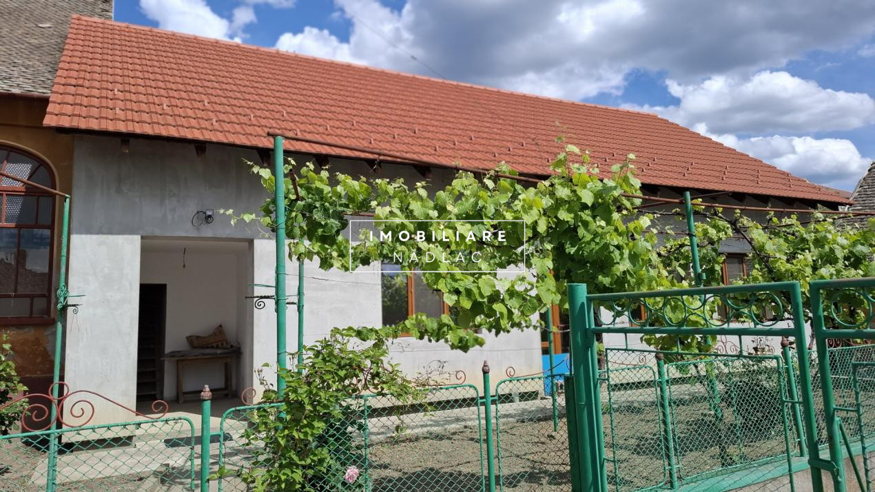 Proprietate rară în Nădlac – Casa ultracentral 7 camere