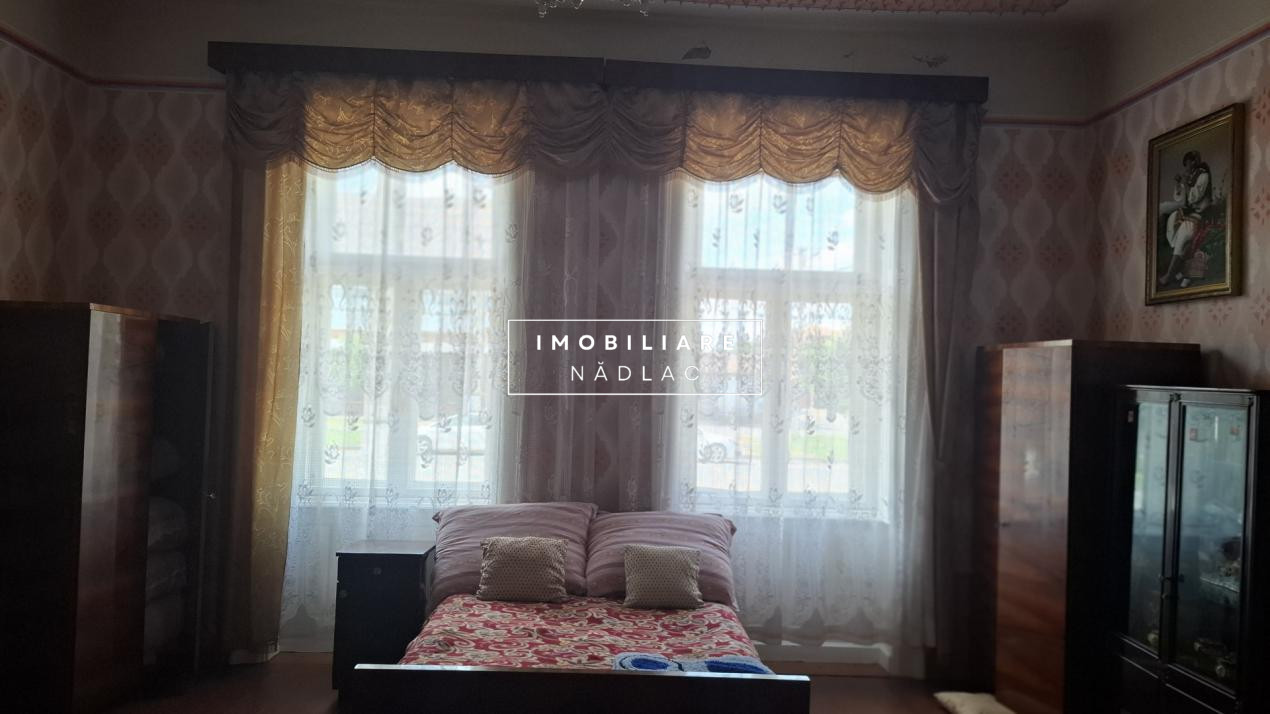 Proprietate rară în Nădlac – Casa ultracentral 7 camere