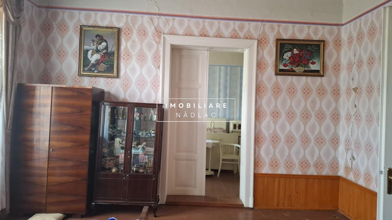 Proprietate rară în Nădlac – Casa ultracentral 7 camere
