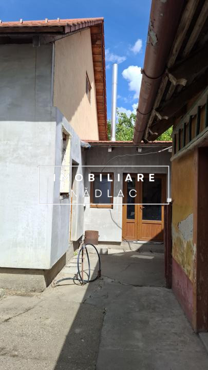 Proprietate rară în Nădlac – Casa ultracentral 7 camere