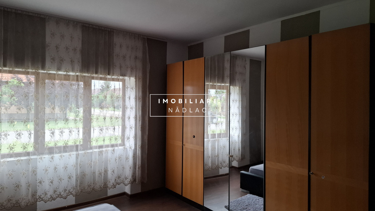 Casa 3 camere  recent renovata in Nadlac