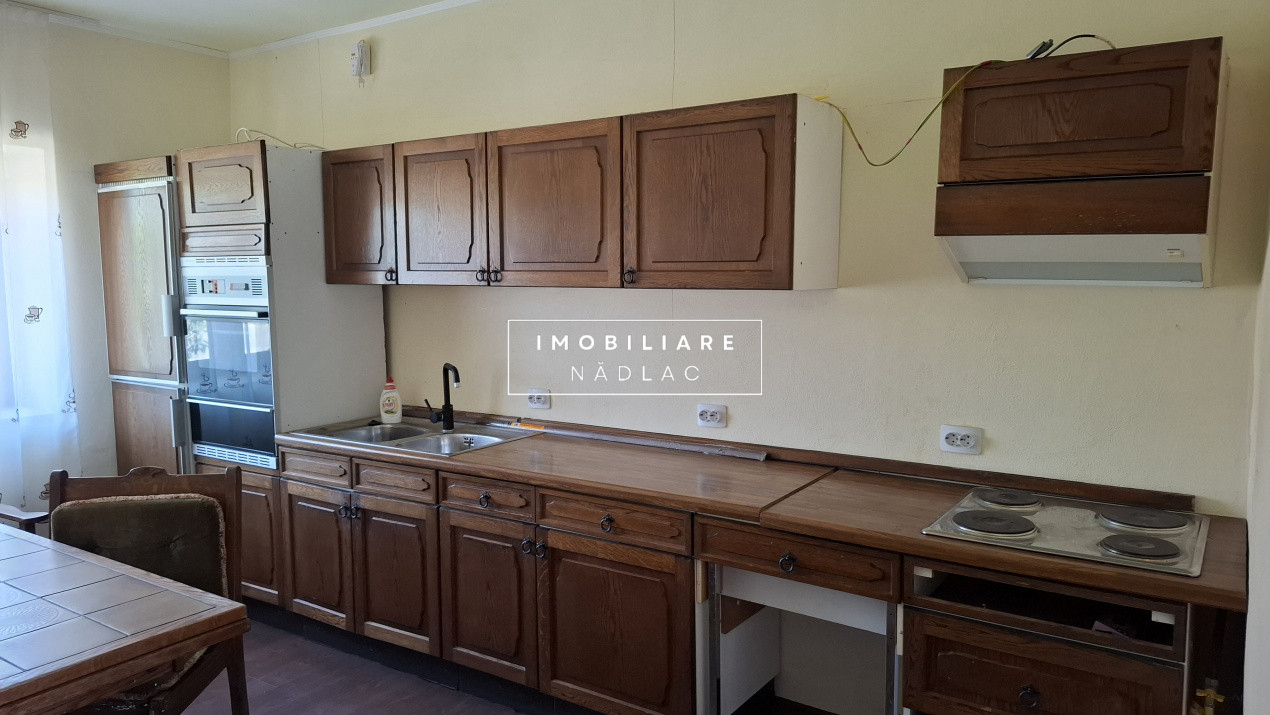 Casa 3 camere  recent renovata in Nadlac