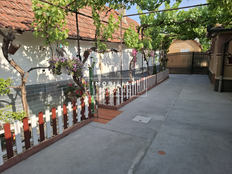 Casa 3 camere in Nadlac renovata recent