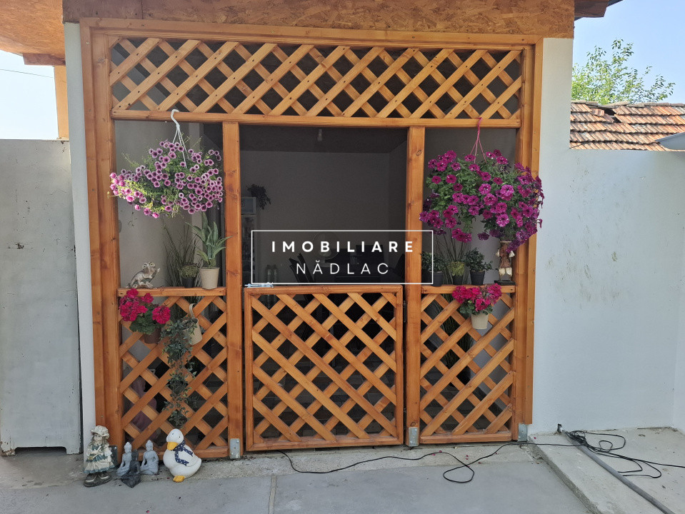 Casa 3 camere in Nadlac renovata recent