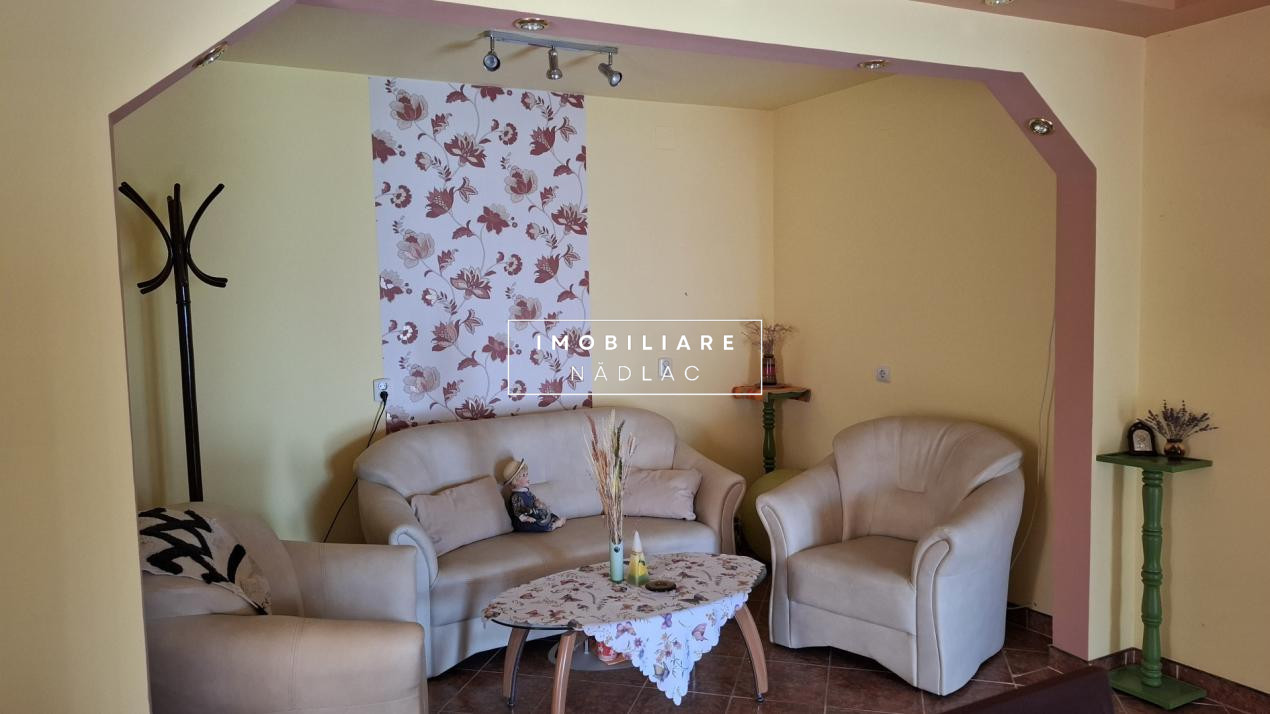 Casa moderna 2 camere + living in Nadlac